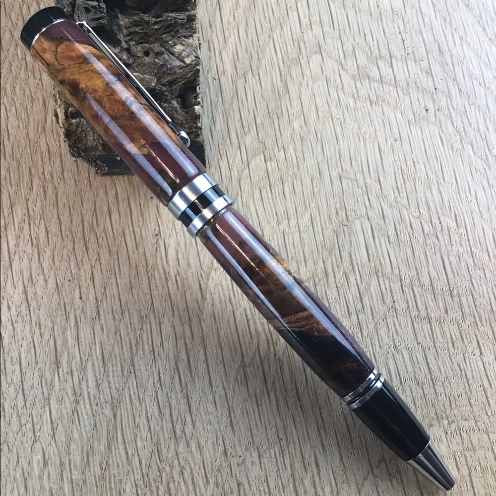 🎁 Handcrafted Tennessee ironwood pen